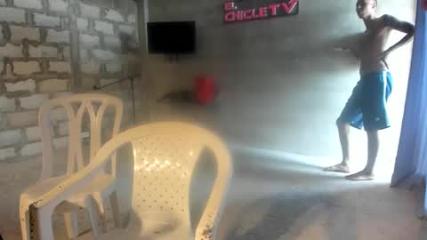 Snapshot of elchicletv chatting on December 2, 5:04 pm El CHICLE TV - SHOW online show from December 2, 5:04 pm