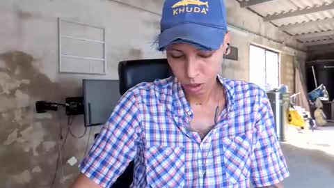Snapshot of elchicletv chatting on September 21, 2:40 pm El CHICLE TV - SHOW online show from September 21, 2:40 pm