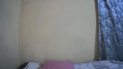 Isabella online show from January 16, 1:15 pm