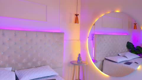 ELECTRA  online show from October 31, 2:40 pm