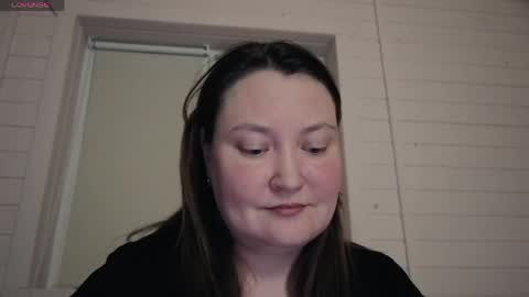 Snapshot of elegant_pleasure chatting on April 3, 8:40 pm elegant_pleasure online show from April 3, 8:40 pm