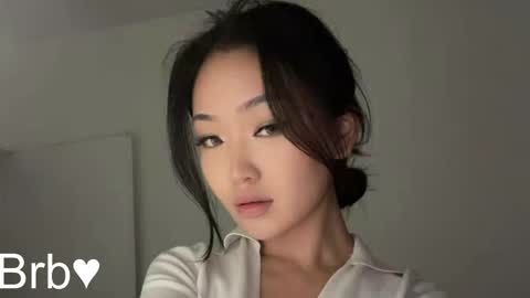 Snapshot of elegant_vibes chatting on May 16, 10:36 am Jess online show from May 16, 10:36 am
