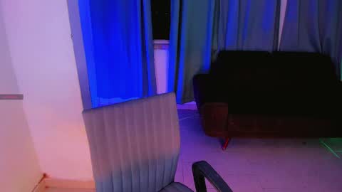 Snapshot of eleih chatting on May 13, 2:09 am eleih online show from May 13, 2:09 am