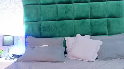 elektradoll1 online show from May 6, 11:48 am