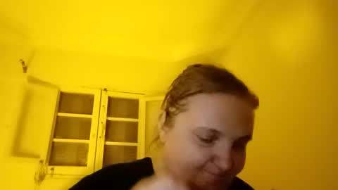 Snapshot of elena2025 chatting on October 3, 11:35 pm ELENA online show from October 3, 11:35 pm
