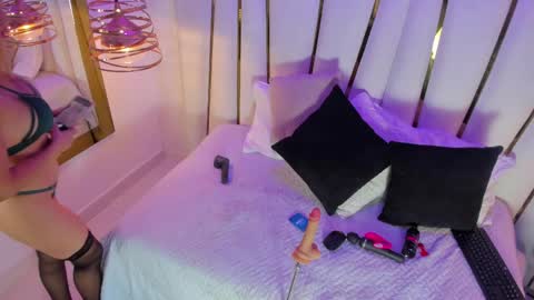 Elena online show from March 31, 7:25 pm