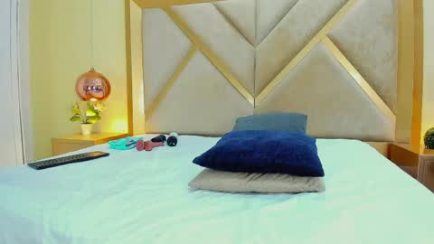 Snapshot of elena_watsonn chatting on May 16, 7:45 pm Elena Watsonn online show from May 16, 7:45 pm