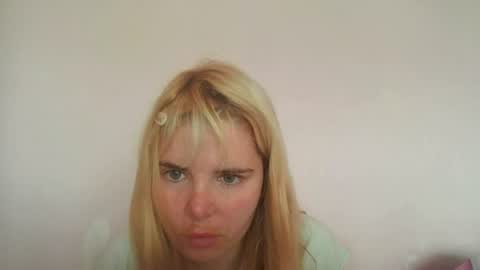 Snapshot of elenaflirt chatting on July 1, 8:16 am Elena online show from July 1, 8:16 am