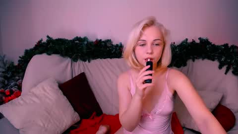 elenamonroe_ online show from January 12, 4:29 am