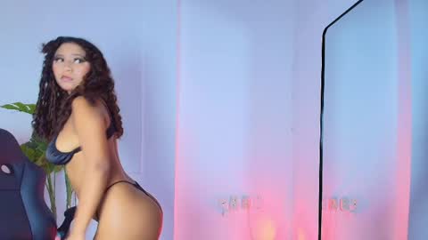 elenavedem online show from May 18, 8:03 pm