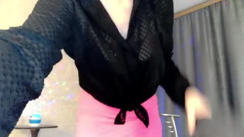 Snapshot of elenaza chatting on March 17, 10:13 pm elenaza online show from March 17, 10:13 pm