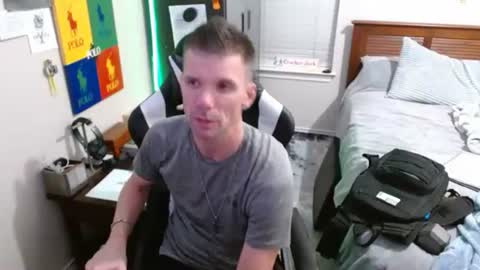 Walker online show from February 8, 4:27 am