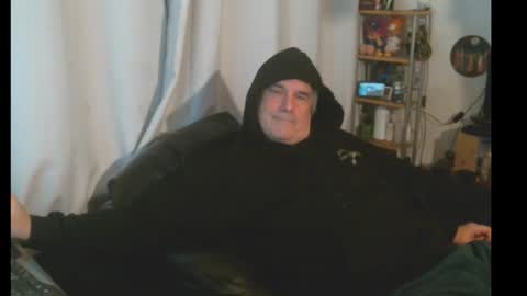 Snapshot of eleventhphoenix chatting on November 24, 6:02 am TheEleventhPhoenix online show from November 24, 6:02 am