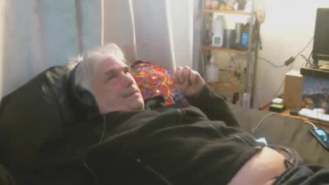 Snapshot of eleventhphoenix chatting on January 31, 7:11 pm TheEleventhPhoenix online show from January 31, 7:11 pm