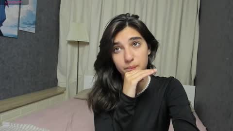 Snapshot of elfy_rare chatting on September 19, 8:20 pm Elfy online show from September 19, 8:20 pm