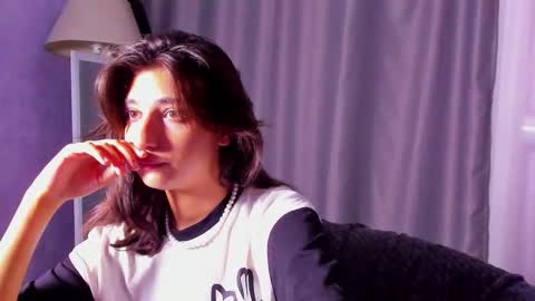 Snapshot of elfy_rare chatting on September 21, 8:21 pm Elfy online show from September 21, 8:21 pm