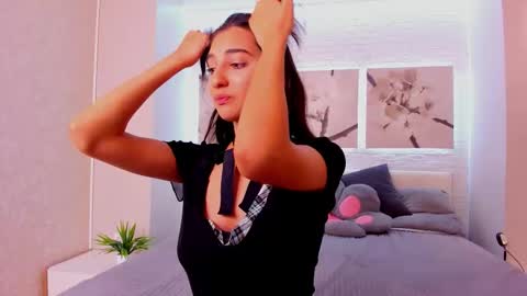 Snapshot of elfy_rare chatting on October 17, 2:19 pm Elfy online show from October 17, 2:19 pm