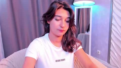 Snapshot of elfy_rare chatting on October 19, 1:56 pm Elfy online show from October 19, 1:56 pm