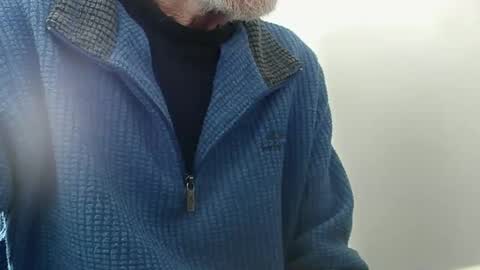 elfyonee online show from November 9, 10:35 am