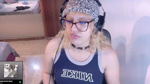 eli666uwu online show from October 8, 9:45 pm