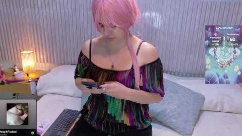 eli666uwu online show from December 5, 11:30 am