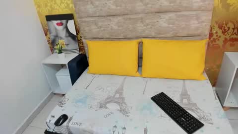 Snapshot of elianacollins chatting on November 26, 2:34 am Eliana online show from November 26, 2:34 am