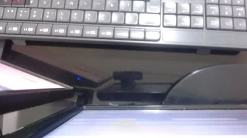 Snapshot of eliasblue chatting on December 7, 11:29 am E L I A S online show from December 7, 11:29 am