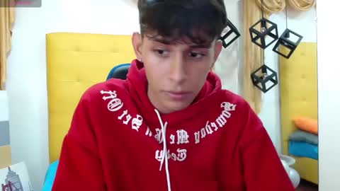 Snapshot of eliasblue chatting on February 22, 3:23 am E L I A S online show from February 22, 3:23 am