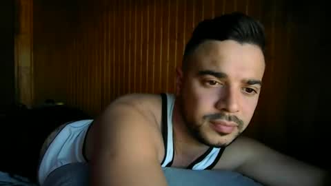 eliasleonp online show from January 18, 9:29 pm