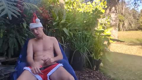 eliberator online show from December 4, 8:07 pm