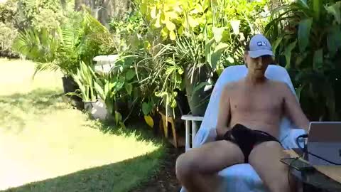 eliberator online show from October 31, 5:58 pm