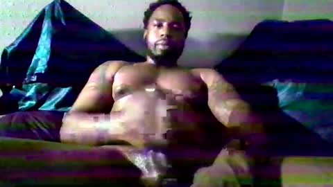 Snapshot of elieatitup chatting on October 21, 4:57 am Elijah- online show from October 21, 4:57 am