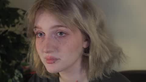 Ellie online show from March 26, 5:24 am