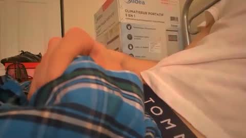 eliexavier123456789 online show from January 25, 7:49 pm