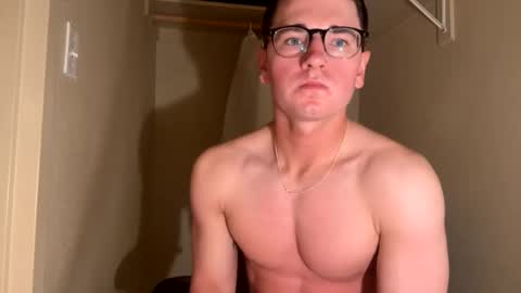 Snapshot of elijahkinky24 chatting on May 10, 1:00 am elijahkinky24 online show from May 10, 1:00 am