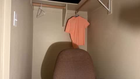 Snapshot of elijahkinky24 chatting on May 12, 11:13 pm elijahkinky24 online show from May 12, 11:13 pm
