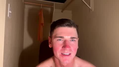 Snapshot of elijahkinky24 chatting on May 16, 12:07 am elijahkinky24 online show from May 16, 12:07 am