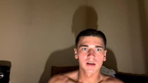 Snapshot of elijahkinky24 chatting on July 25, 7:33 pm elijahkinky24 online show from July 25, 7:33 pm