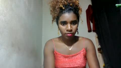 Snapshot of elina981 chatting on July 5, 2:57 pm elina981 online show from July 5, 2:57 pm