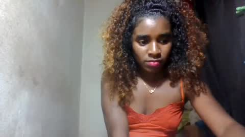 Snapshot of elina981 chatting on July 14, 12:22 pm elina981 online show from July 14, 12:22 pm