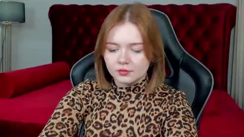 elinavale online show from July 18, 5:22 am