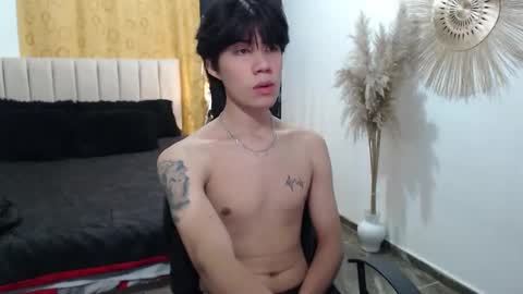 Snapshot of elio_collem chatting on September 25, 3:54 am ELIO online show from September 25, 3:54 am