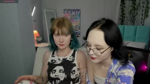 Snapshot of elira_vane chatting on May 13, 11:18 am Elira Vane online show from May 13, 11:18 am