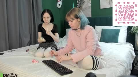 Snapshot of elira_vane chatting on May 21, 3:24 am Elira Vane online show from May 21, 3:24 am