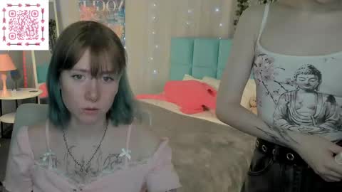Snapshot of elira_vane chatting on May 25, 2:39 am Elira Vane online show from May 25, 2:39 am