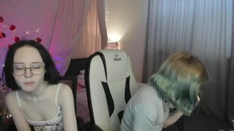 Snapshot of elira_vane chatting on May 29, 3:15 am Elira Vane online show from May 29, 3:15 am