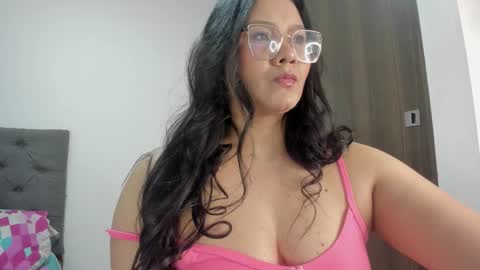      online show from March 1, 10:45 pm