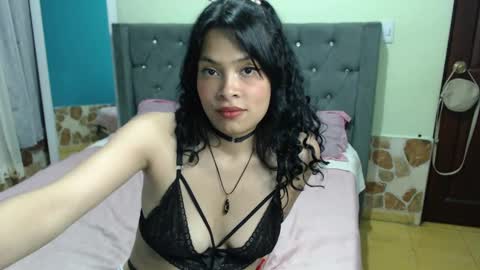 Snapshot of elisa_diaz_14 chatting on January 30, 4:37 am Elisa Diaz online show from January 30, 4:37 am