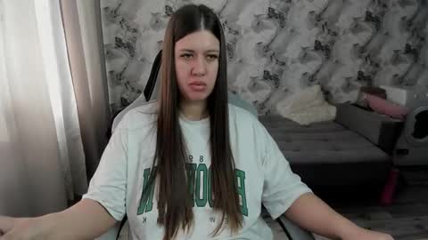 Aletta Oushen online show from March 19, 8:29 am