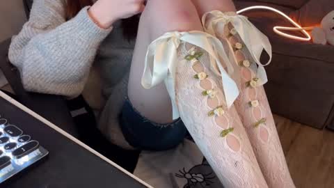 Snapshot of elisa_north chatting on March 2, 11:18 am Elisa North online show from March 2, 11:18 am